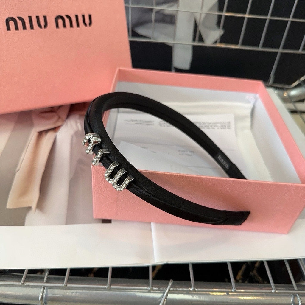 CHANEL SILK HAIRBAND ATTACHED CRYSTAL LOGO BLACK 196475