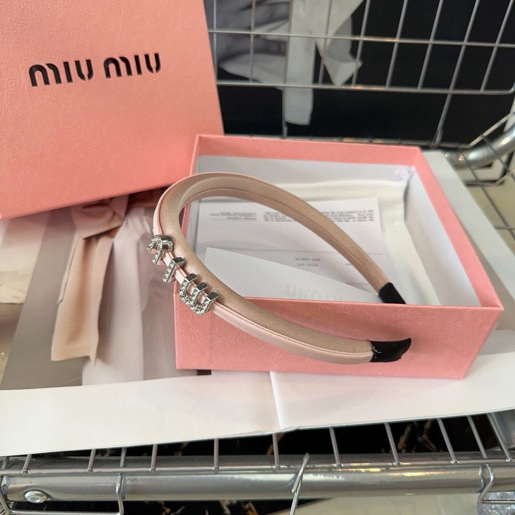 CHANEL SILK HAIRBAND ATTACHED CRYSTAL LOGO LIGHT PINK 196476