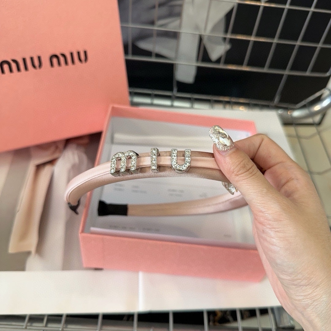 CHANEL SILK HAIRBAND ATTACHED CRYSTAL LOGO LIGHT PINK 196476