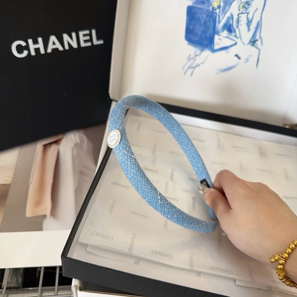 CHANEL HEADBAND IN SKY BLUE TWEED CRYSTALS LOGO 407888