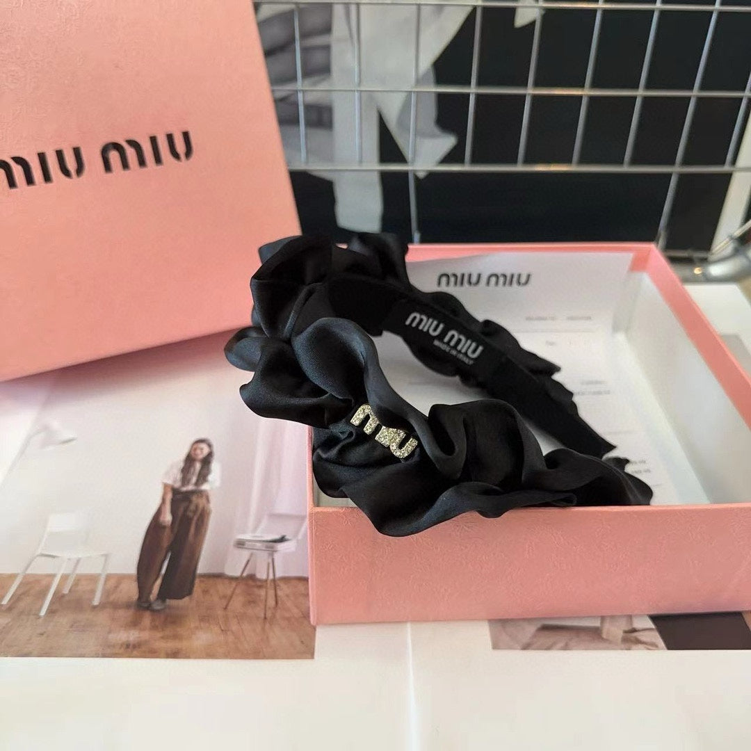 CHANEL CRYSTAL LOGO HEADBAND IN BLACK WRINKLED SILK 412522