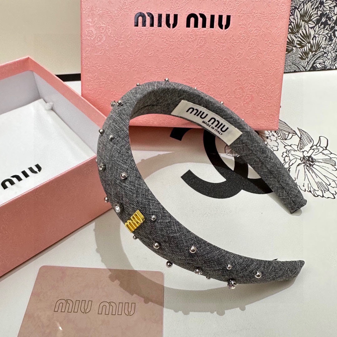 CHANEL THICK HEADBAND IN GRAY FABRIC ATTACHED RHINESTONES 338951