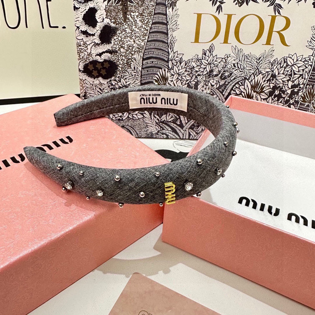 CHANEL THICK HEADBAND IN GRAY FABRIC ATTACHED RHINESTONES 338951