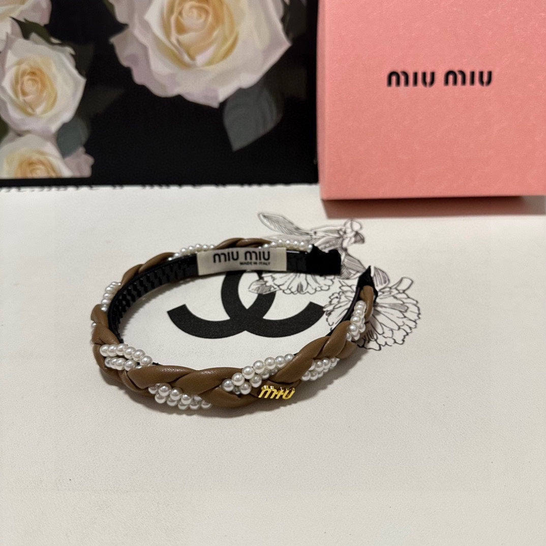CHANEL HEADBAND IN GOLDEN BROWN CALFSKIN MIX PEARL CHAIN 347679
