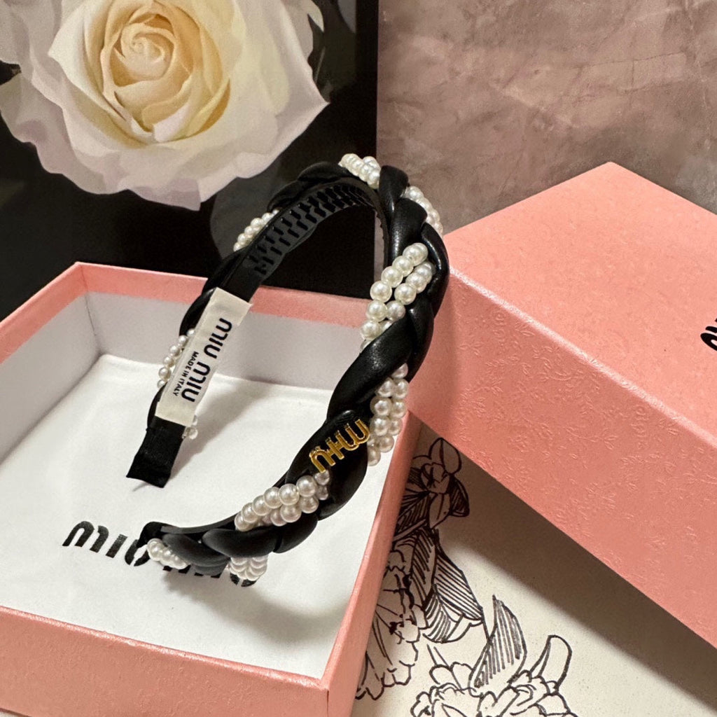 CHANEL HEADBAND IN BLACK CALFSKIN MIX PEARL CHAIN 347680