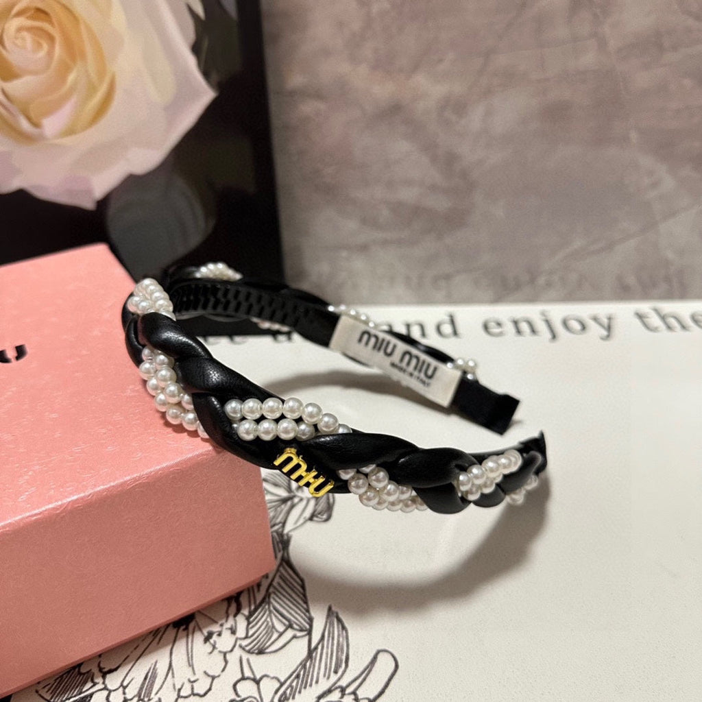 CHANEL HEADBAND IN BLACK CALFSKIN MIX PEARL CHAIN 347680