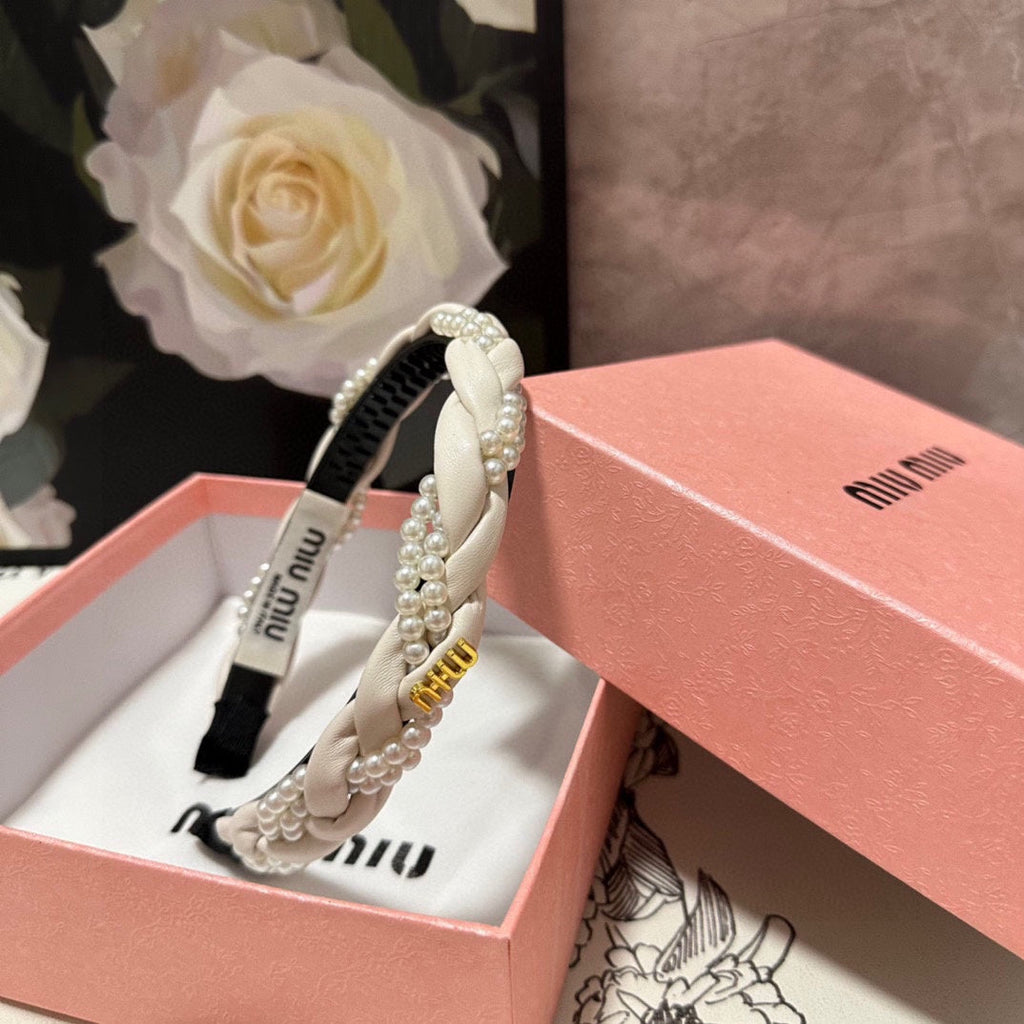 CHANEL HEADBAND IN WHITE CALFSKIN MIX PEARL CHAIN 347681