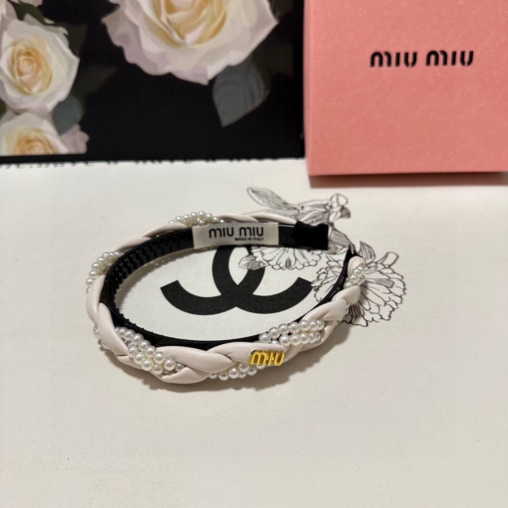 CHANEL HEADBAND IN WHITE CALFSKIN MIX PEARL CHAIN 347681