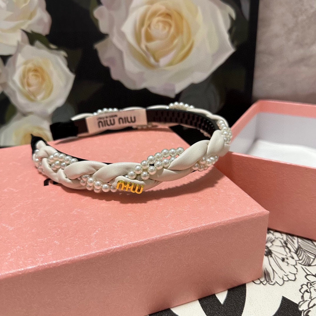 CHANEL HEADBAND IN WHITE CALFSKIN MIX PEARL CHAIN 347681
