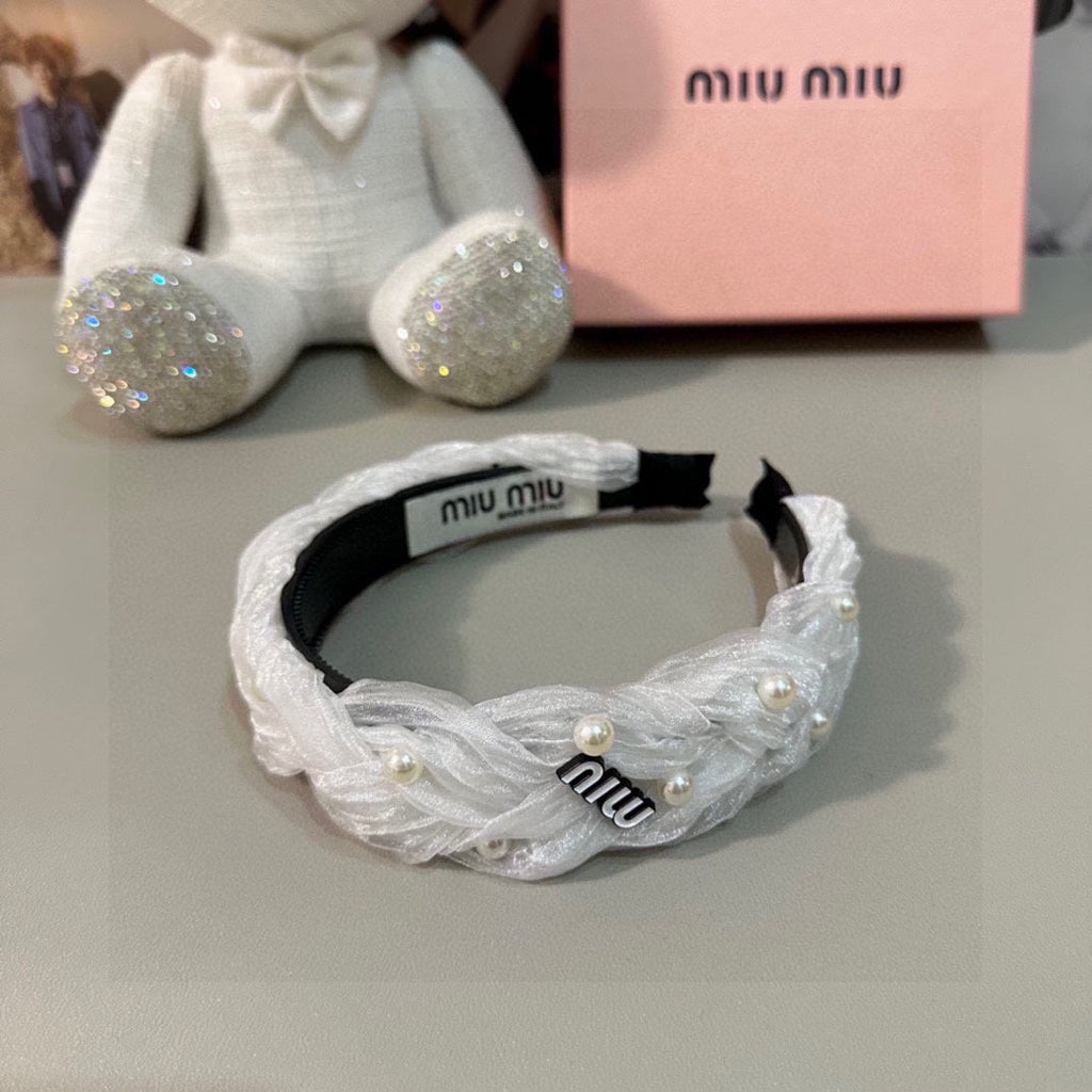 CHANEL HAIR BAND IN WHITE CHIFFON PEARL-EMBELLISHED 395326