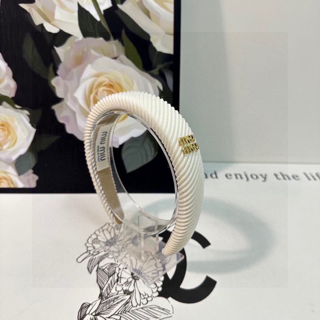 CHANEL THICK HEADBAND IN WHITE CORDUROY 412477
