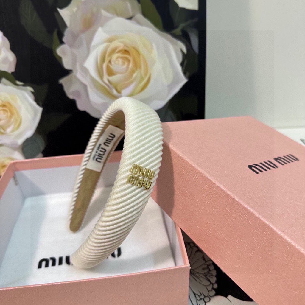 CHANEL THICK HEADBAND IN WHITE CORDUROY 412477