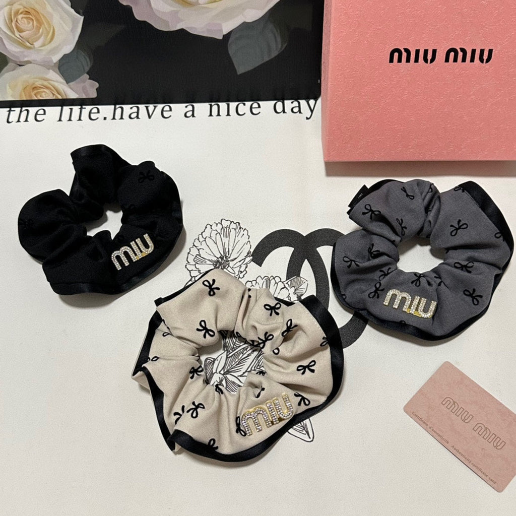 CHANEL HAIR TIE IN BEIGE MIX BLACK SPANDEX FABRIC 432828