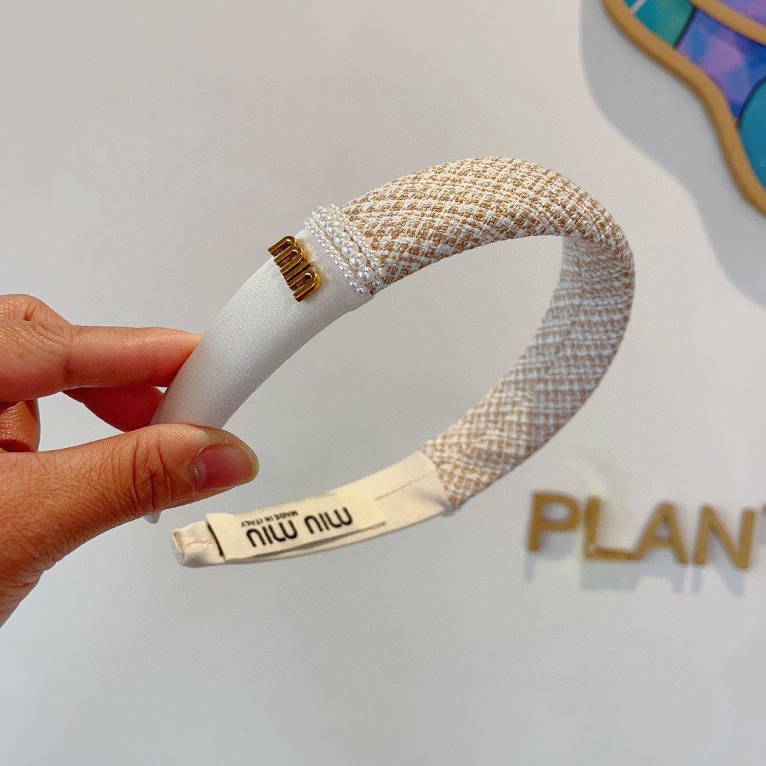 CHANEL HEADBAND IN WHITE TWEED AND SILK 262050