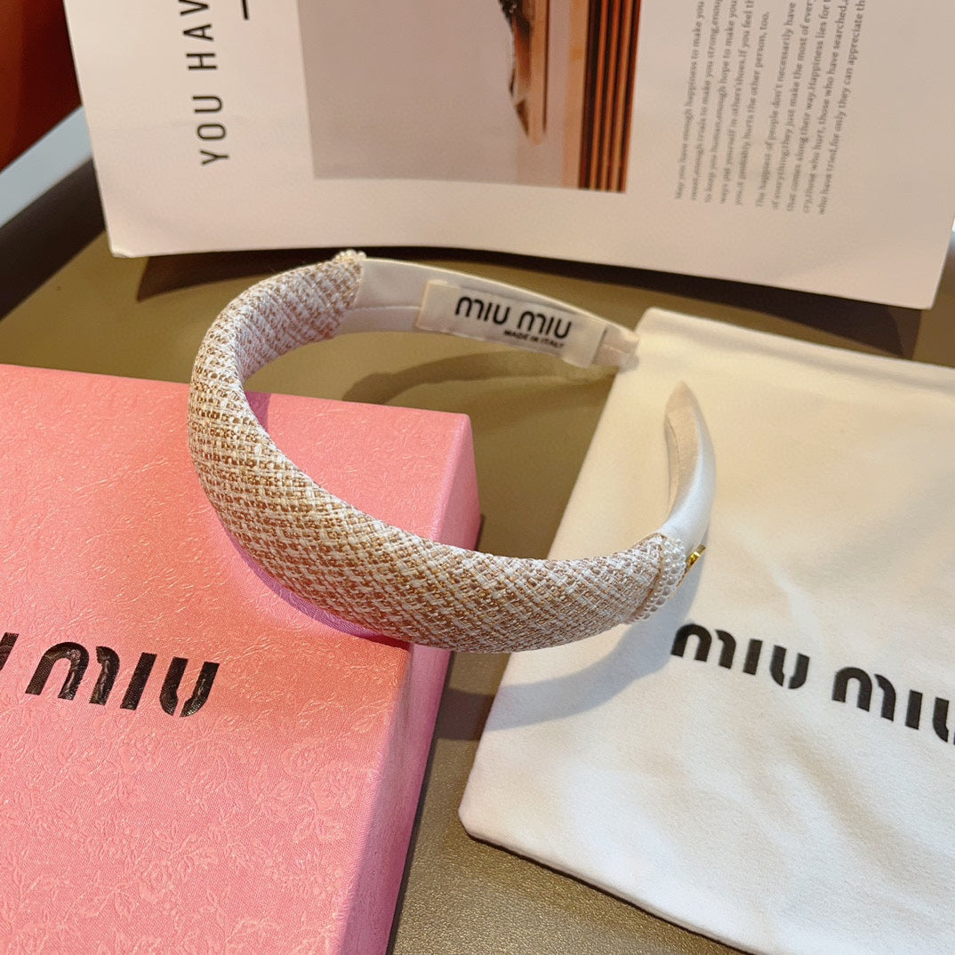 CHANEL HEADBAND IN WHITE TWEED AND SILK 262050