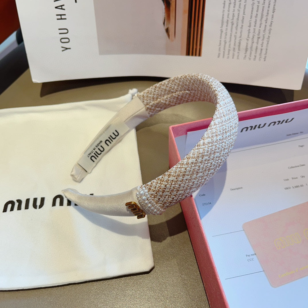 CHANEL HEADBAND IN WHITE TWEED AND SILK 262050