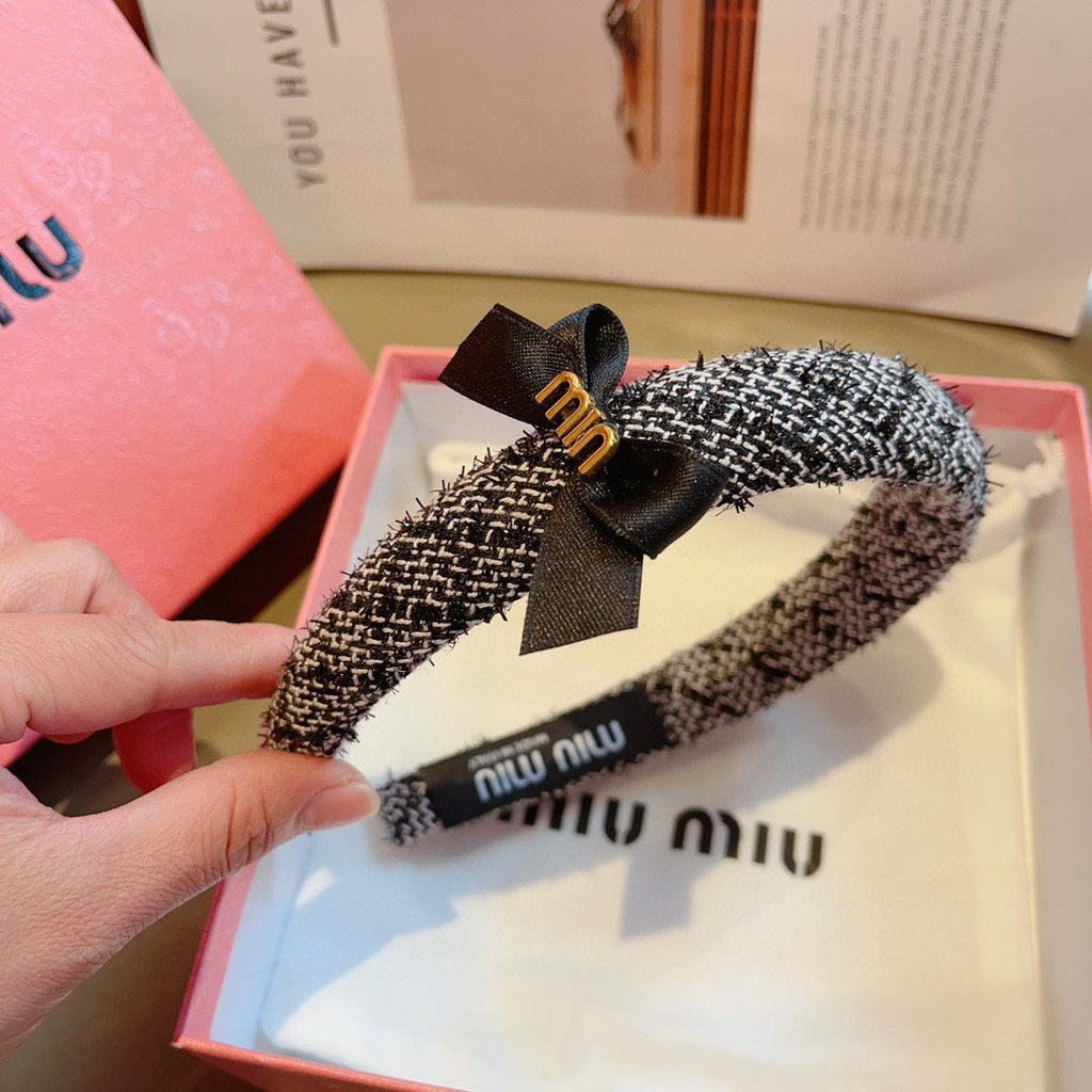 CHANEL BLACK MIX WHITE HEADBAND TWEED 409371