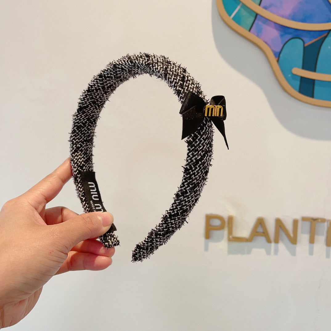 CHANEL BLACK MIX WHITE HEADBAND TWEED 409371