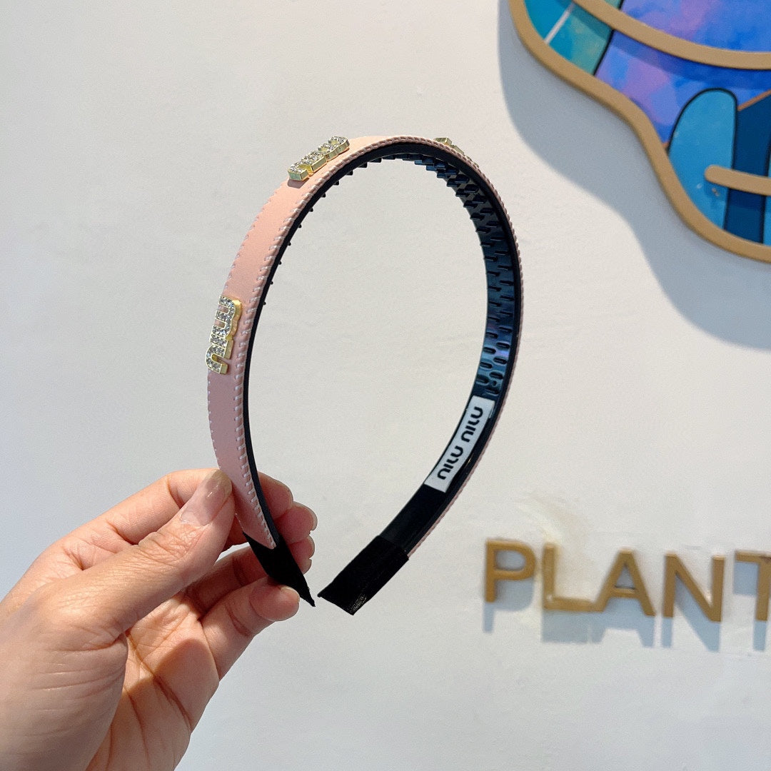 CHANEL HEAD BAND IN LIGHT PINK LAMBSKIN AND RESIN 417297