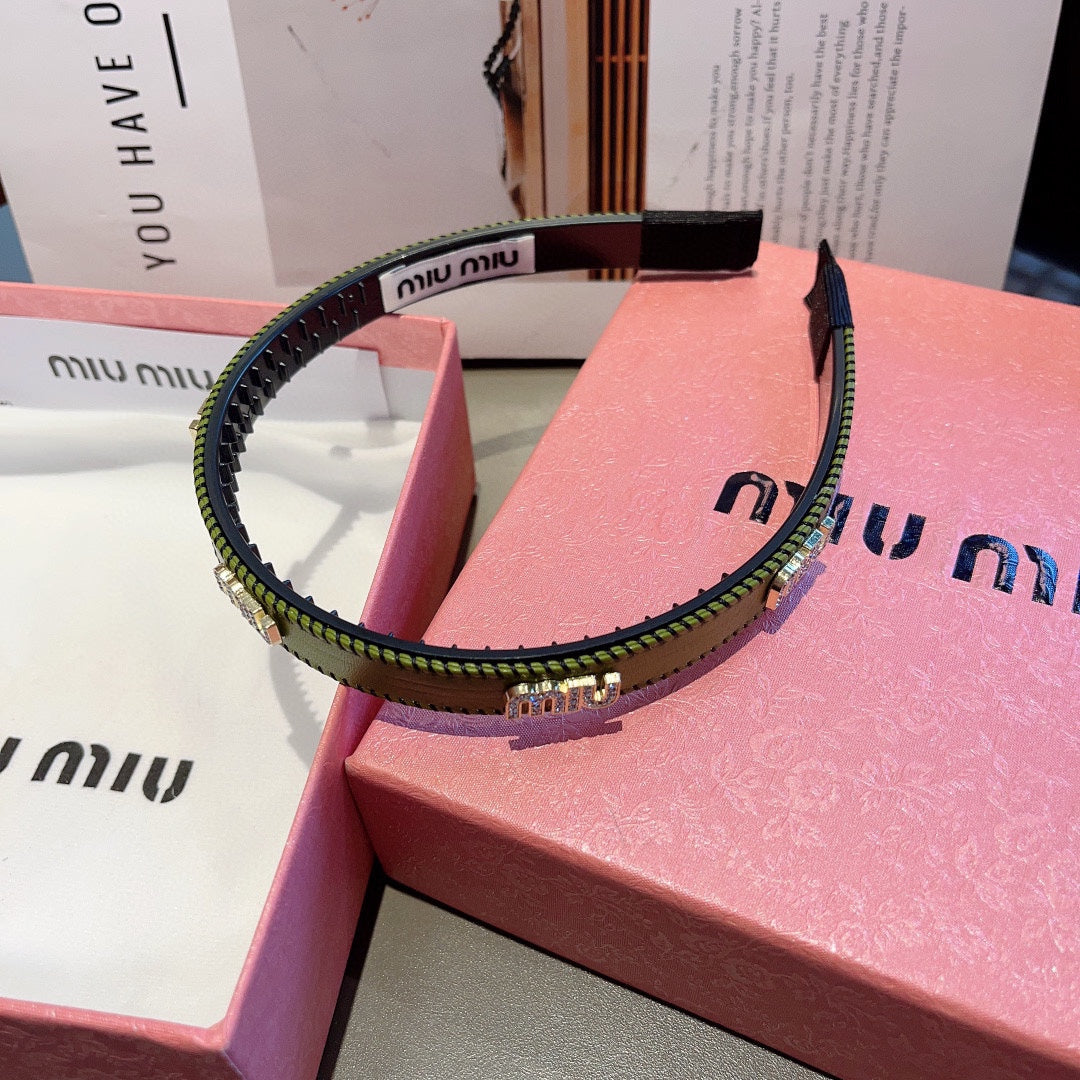 CHANEL HEAD BAND IN OLIVE GREEN LAMBSKIN AND RESIN 417298
