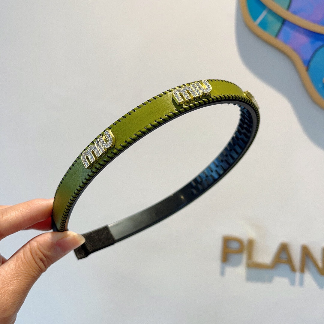 CHANEL HEAD BAND IN OLIVE GREEN LAMBSKIN AND RESIN 417298