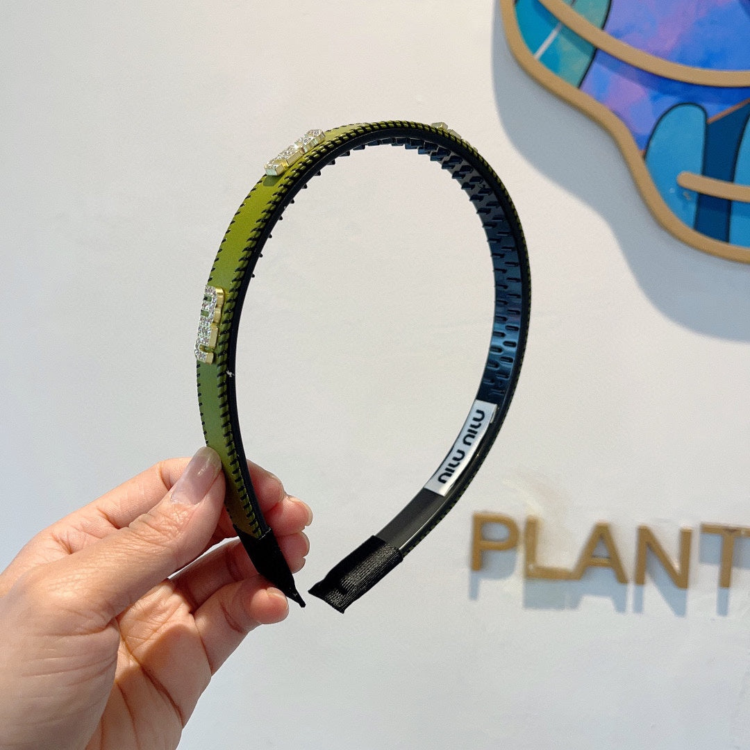 CHANEL HEAD BAND IN OLIVE GREEN LAMBSKIN AND RESIN 417298