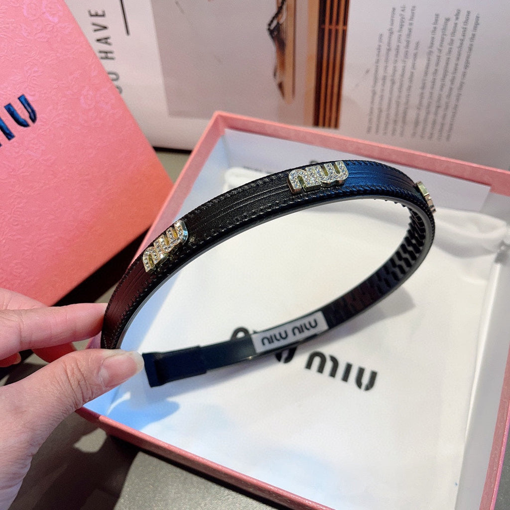 CHANEL HEAD BAND IN BLACK LAMBSKIN AND RESIN 417299