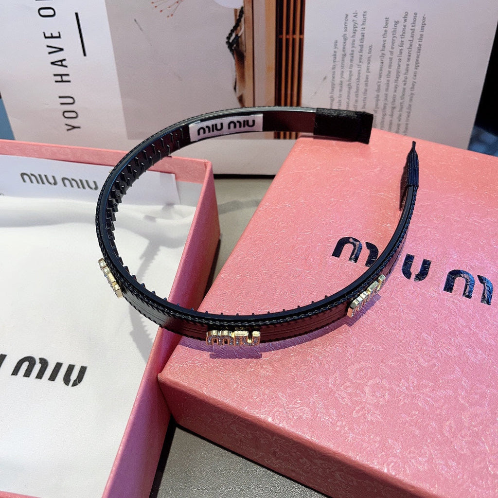 CHANEL HEAD BAND IN BLACK LAMBSKIN AND RESIN 417299