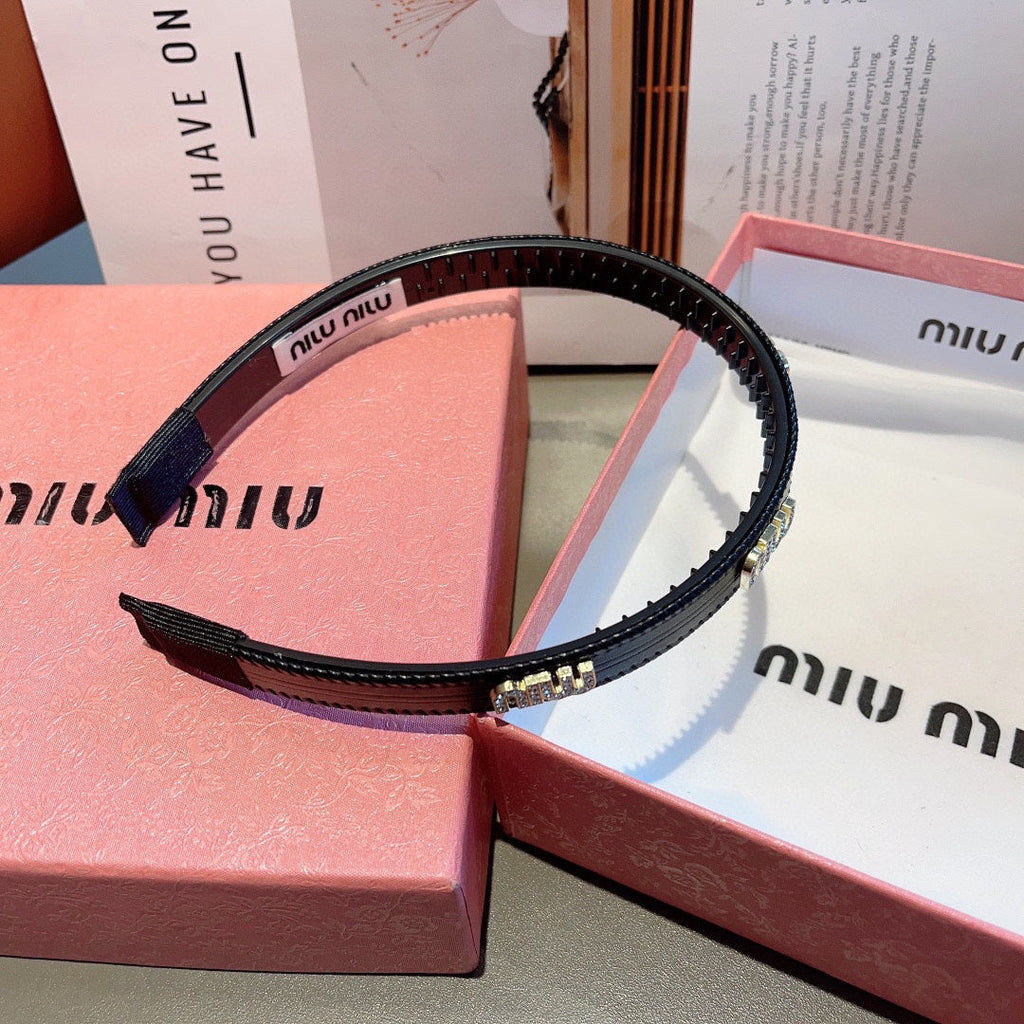 CHANEL HEAD BAND IN BLACK LAMBSKIN AND RESIN 417299