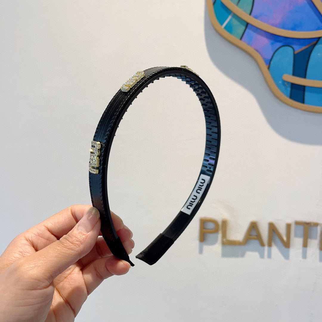 CHANEL HEAD BAND IN BLACK LAMBSKIN AND RESIN 417299