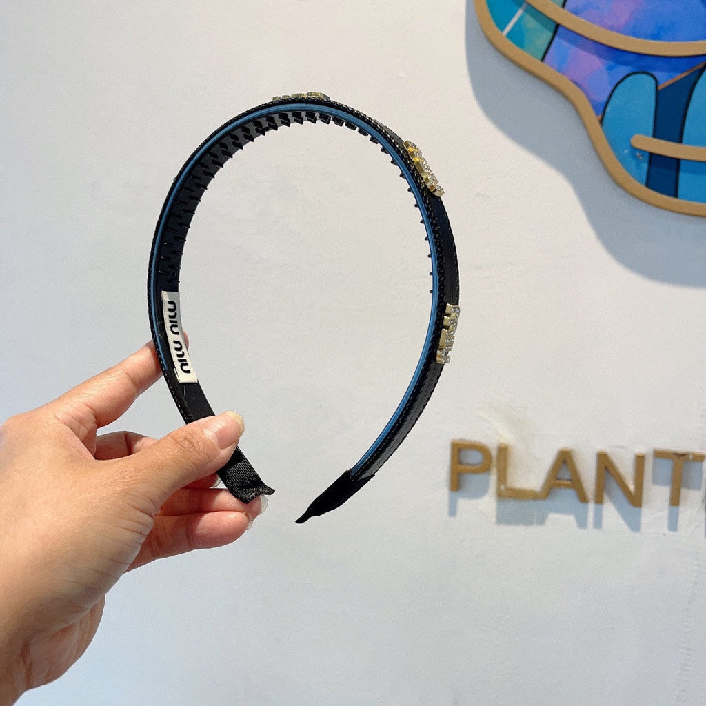 CHANEL HEAD BAND IN BLACK LAMBSKIN AND RESIN 417299