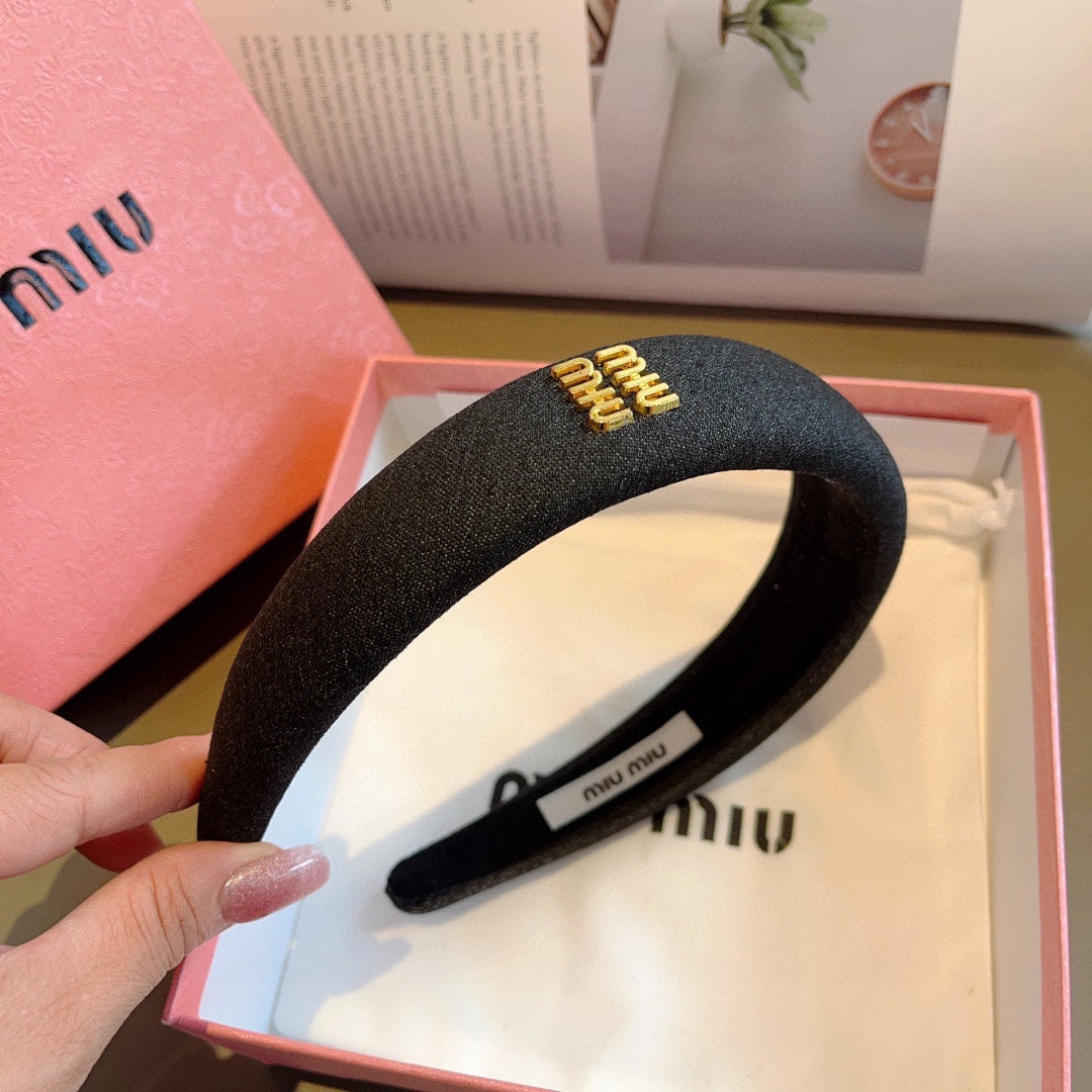 CHANEL THICK HEADBAND IN BLACK DENIM GOLD LOGO 425463