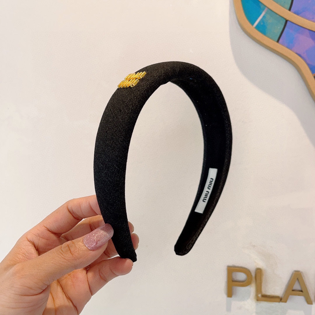 CHANEL THICK HEADBAND IN BLACK DENIM GOLD LOGO 425463