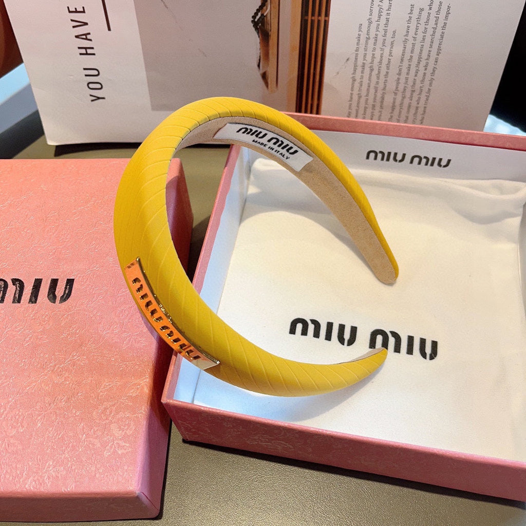 CHANEL THICK HEADBAND IN YELLOW DIAGONAL LEATHER 425478