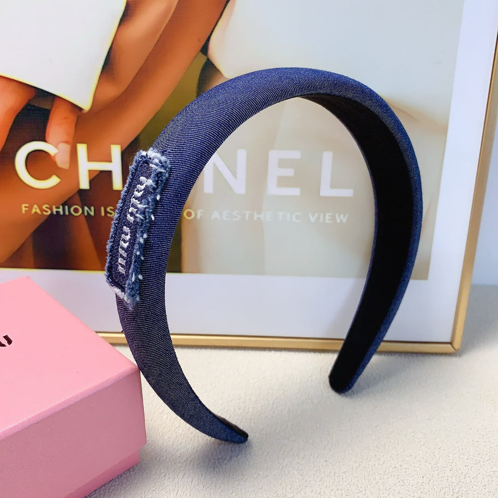 CHANEL THICK HAIRBAND IN CLASSIC BLUE DENIM EMBROIDERED LOGO 217589