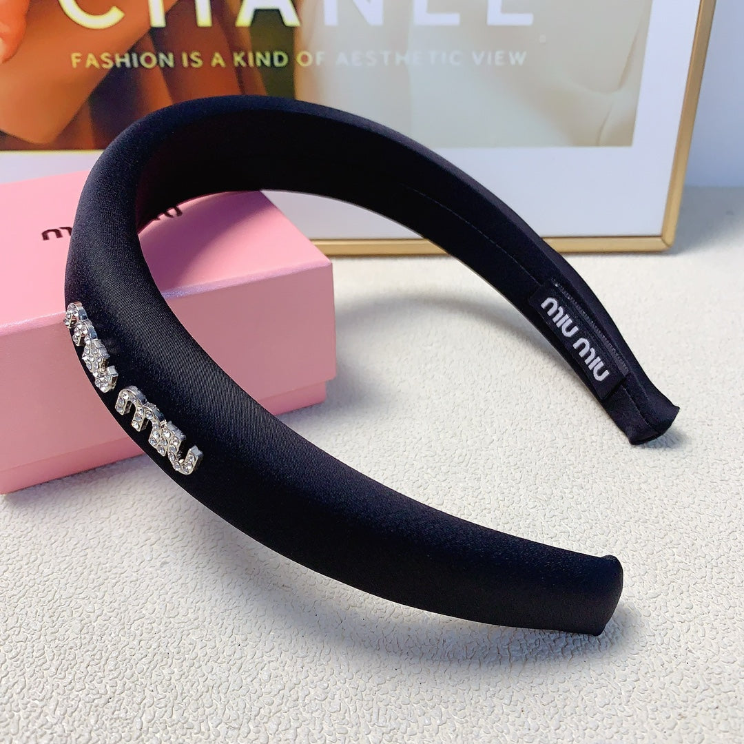CHANEL THICK HEADBAND IN BLACK SILK 241198