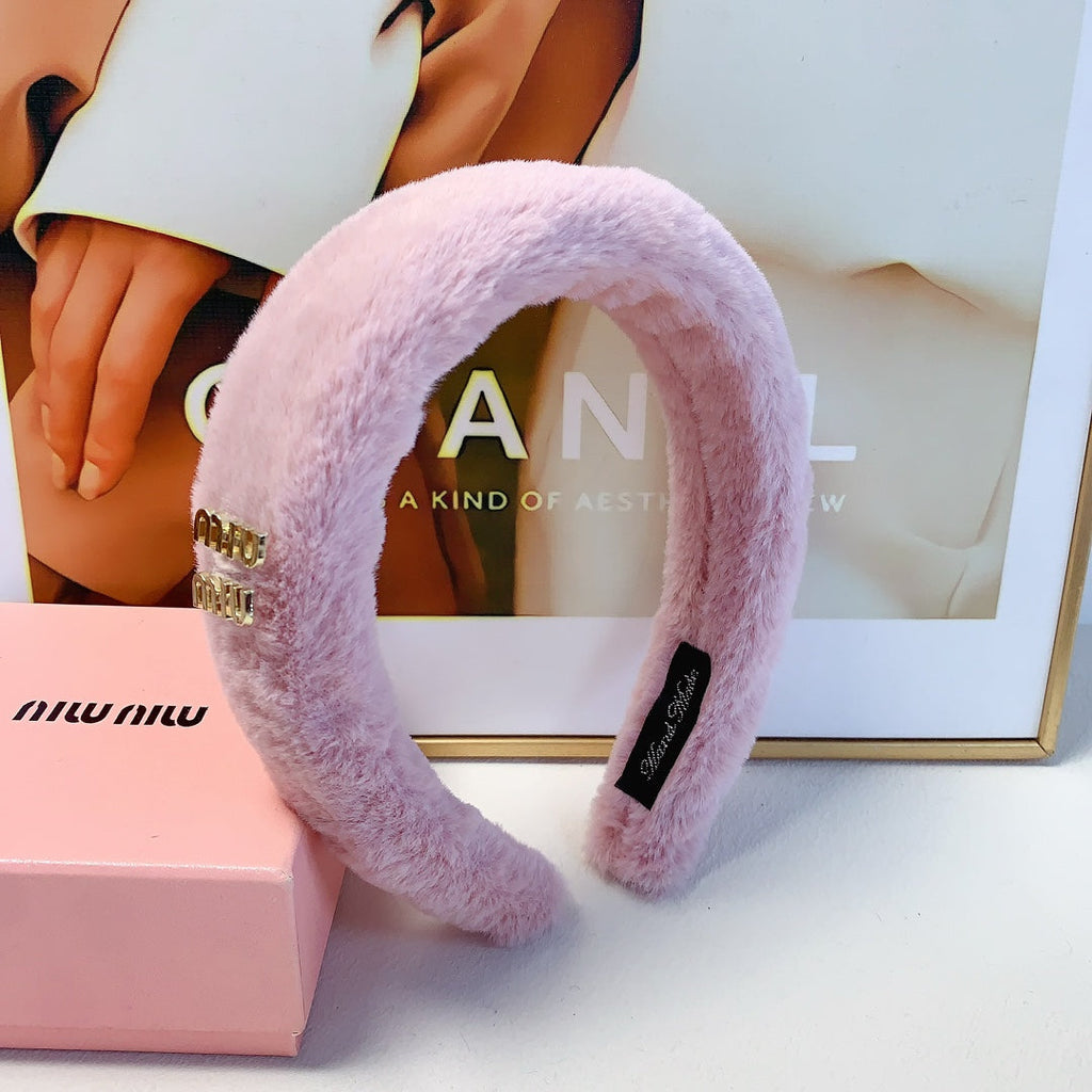CHANEL HEAD BAND IN PINK RABBIT FUR